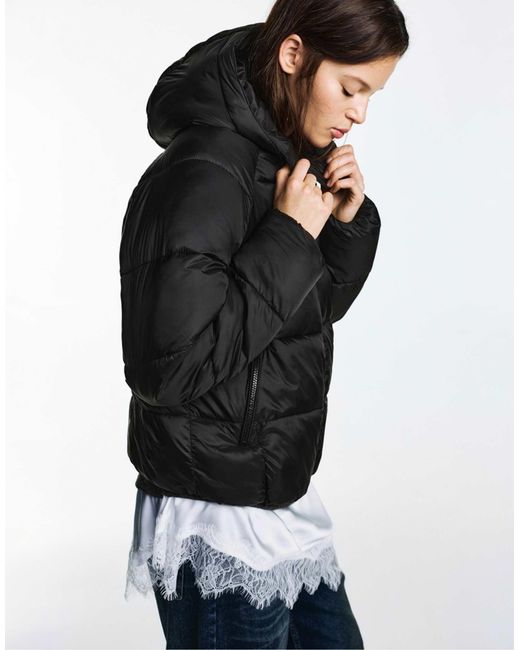 Pull&Bear Black – e pufferjacke
