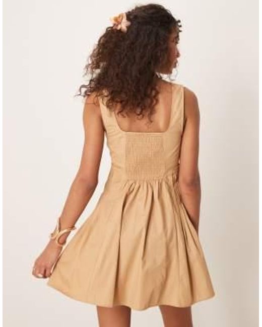 Robe courte plissée à la taille à encolure dégagée - taupe ASOS en coloris Natural