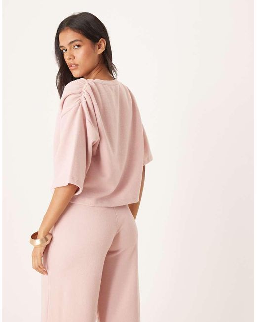 T-Shirt Morbida Rosa Chiaro Con Maniche Ampie di ASOS in Pink