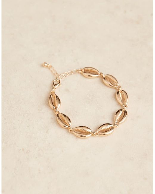 Pulsera Dorada De Cadena Con Eslabones En Forma De Conchas De ASOS de color Brown