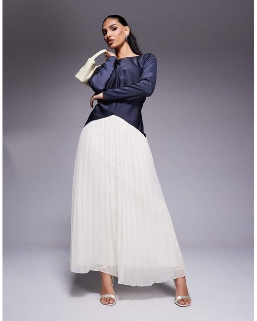 Vestito Lungo Color Block Blu E Crema Con Vita Scesa E Gonne A Pieghe di ASOS in Blue