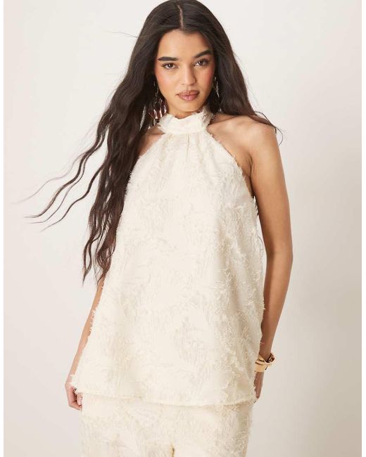 Top Accollato Testurizzato Sartoriale Latticello di ASOS in Natural
