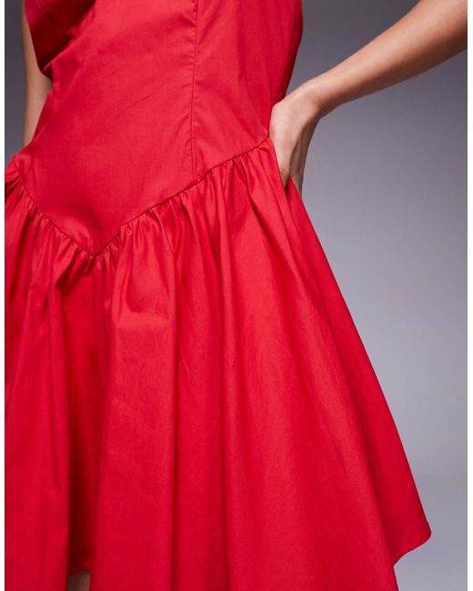 Kaiia Exclusives in het Red