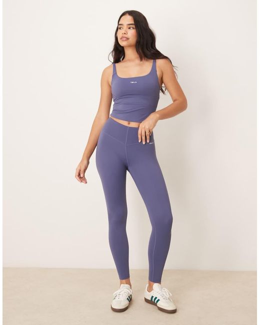 Top De Tirantes Con Cuello Ancho Skinluxe De Tala de color Purple