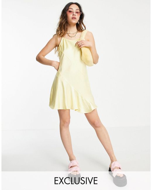 Vestito sottoveste corto di Collusion in Giallo | Lyst
