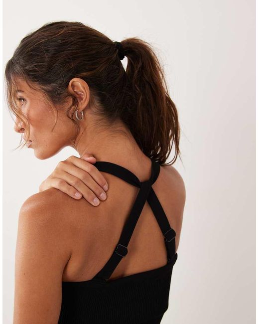 4505 Black Sculpting Seamless Convertible Strap Vest With Inner Bra