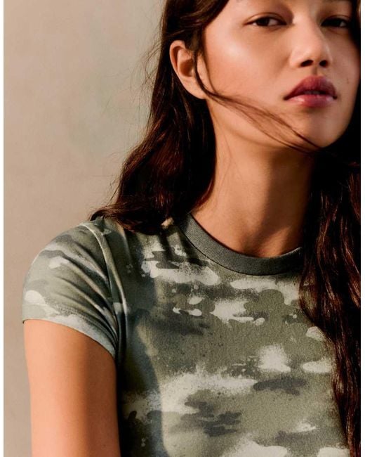 Bershka Brown Fitted Short Sleeve Camouflage T-Shirt
