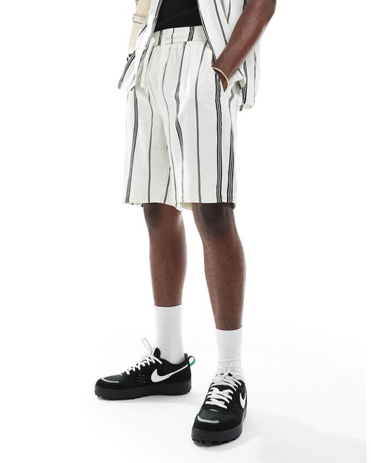 Short d'ensemble rayé aspect lin - noir et Only & Sons pour homme en coloris White