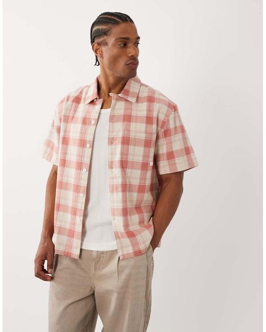 Alden Farah de hombre de color Pink