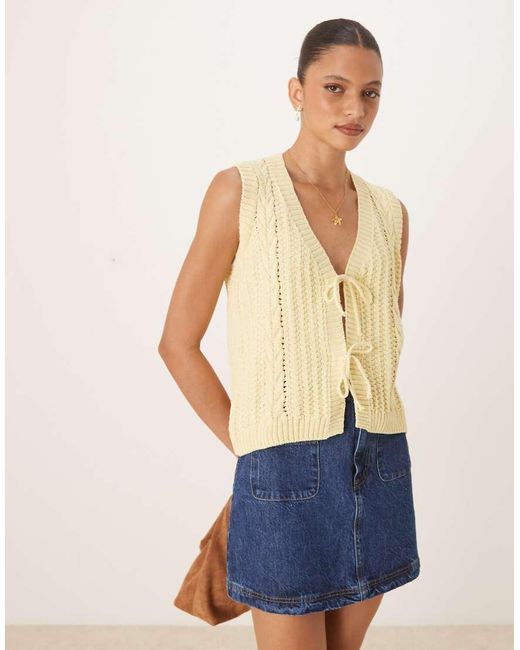 ASOS Gebreid Vest Met Gestrikte Voorkant in het Blue
