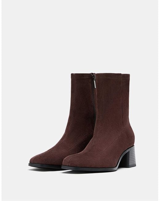 Bottines imitation daim - marron Stradivarius en coloris Brown