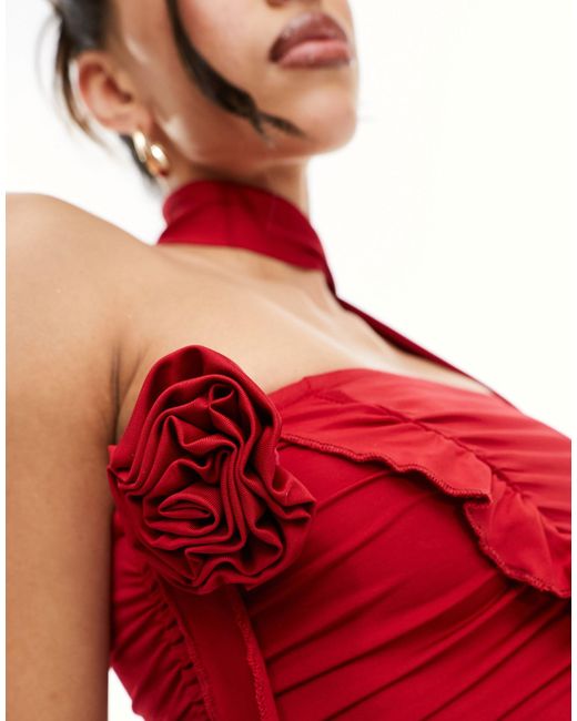 Simmi - top a fascia con collarino e decorazione floreale di SIMMI in Red