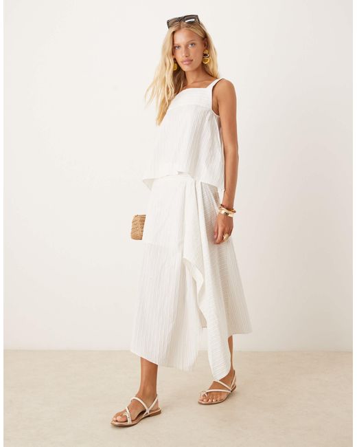 Top d'ensemble à rayures ton sur ton et encolure carrée Mango en coloris White