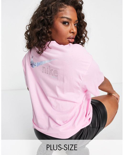 Nike Plus Metallic Foil Swoosh Back Print Oversized T-shirt in Pink | Lyst  Australia