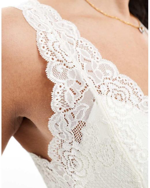 ONLY White Cropped Lace Bralette