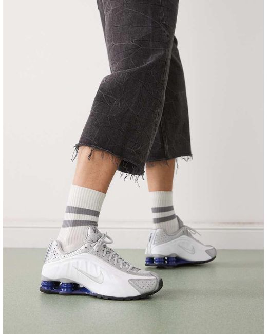 Nike White Shox R4 Trainers