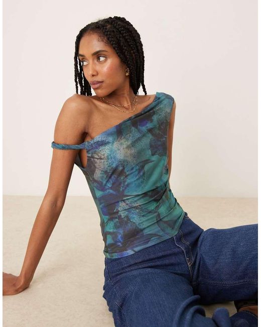 Top Ceñido Con Azul Y Hombro Descubierto Retorcido De (Parte De Un Conjunto) ASOS de color Blue