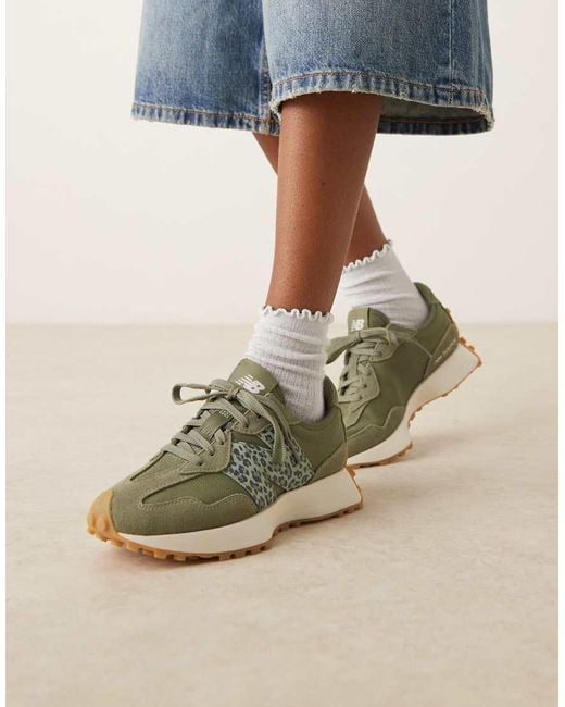 327 di New Balance in Green