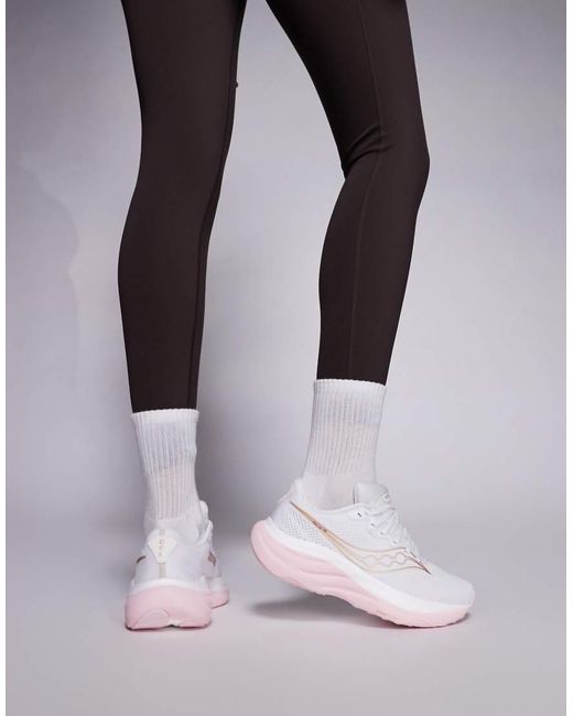 Saucony Black Ride 19 Running Trainers