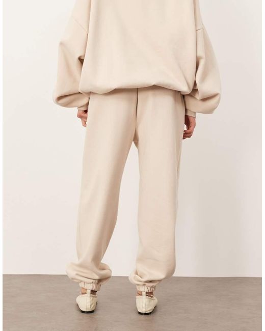 Joggers Extragrandes Con Bajo Ajustado De Tejido Grueso Premium De -Neutro ARRANGE de color Natural