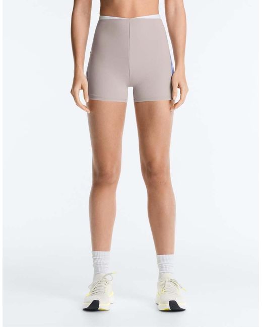 Oysho White Hot Pants High-rise Compressive 10cm Contrast