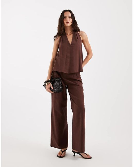 4th & Reckless Brown Linen Feel Halterneck V Neck Floaty Top