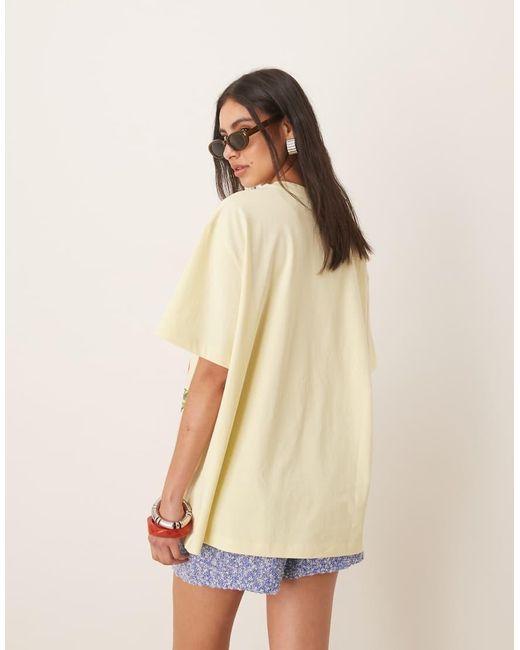T-Shirt Oversize Gialla Con Grafica Botanica "Nevada" di ASOS in Natural