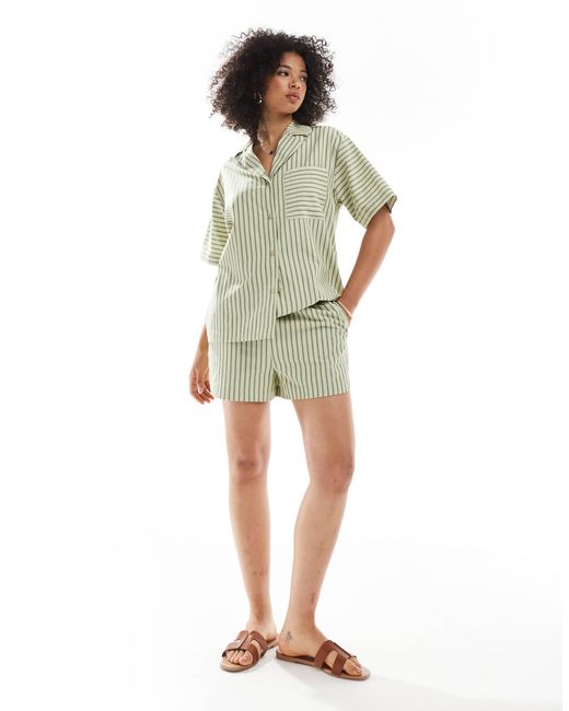 ASOS Green Pull On Seersucker Boxer Shorts Co-ord