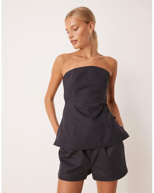 Tala Natural – elegante shorts aus schwerem leinenmix
