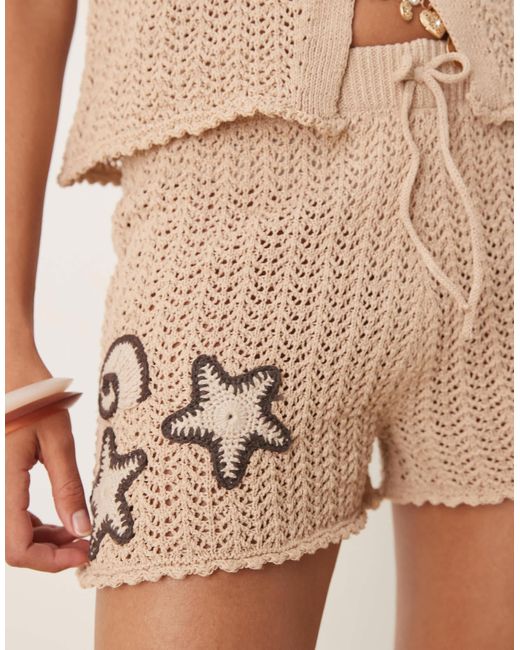 ASOS Natural – strick-shorts