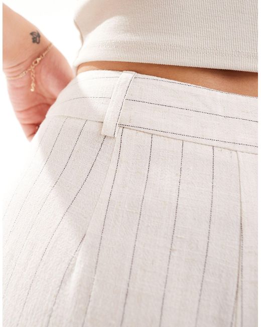 Pantalon rayé ample en imitation lin New Look en coloris White