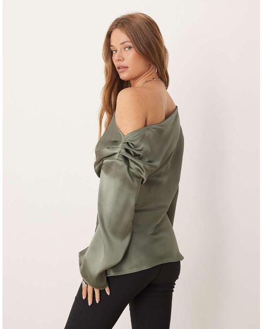 Top di ASOS in Green