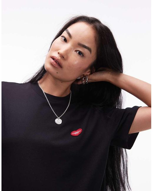 T-Shirt A Maniche Corte Nera Con Toppa A Forma Di Cuore di Carhartt in Black