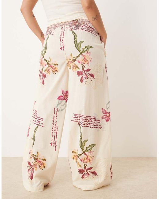 Pantalones De Pernera Ancha Sin Cierres Con, Detalle Fruncido En La Cintura Y Detalles Marrones De Mezcla De Lino De Curve ASOS de color Natural