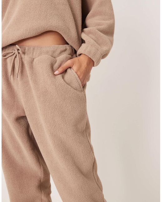 ASOS Natural – lounge-jogginghose aus microfleece