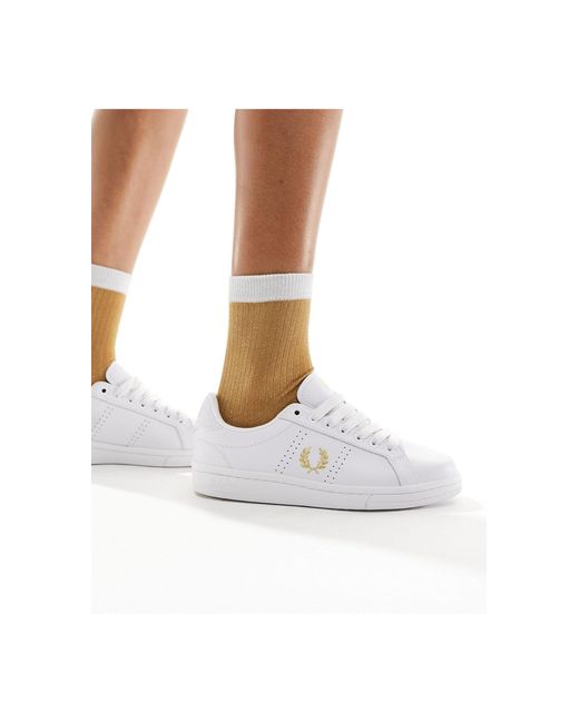 Sneakers di Fred Perry in White