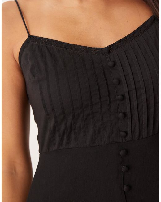 ASOS White – gestuftes camisole-maxikleid