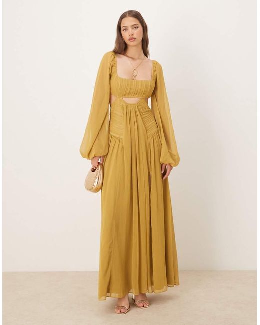 ASOS Maxi Jurk Met Lange Mouwen, Uitsnijdingen En Gerimpelde Rok in het Metallic