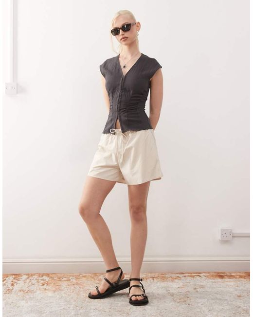 Weekday Shorts Met Elastische Taille in het Natural