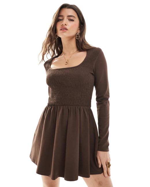 Miss Selfridge Brown – gesmoktes, langärmliges minikleid