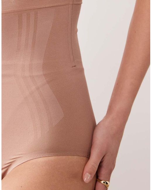 Spanx Sculpt in het Pink