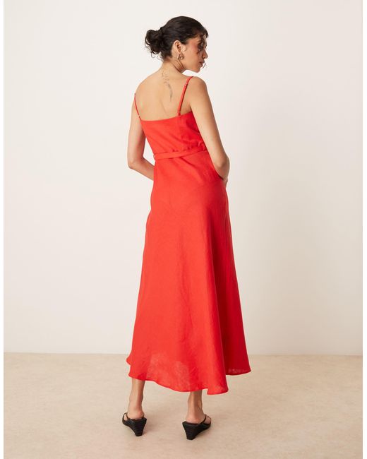Robe mi-longue 100 % lin avec encolure carrée et ceinture Mango en coloris Red