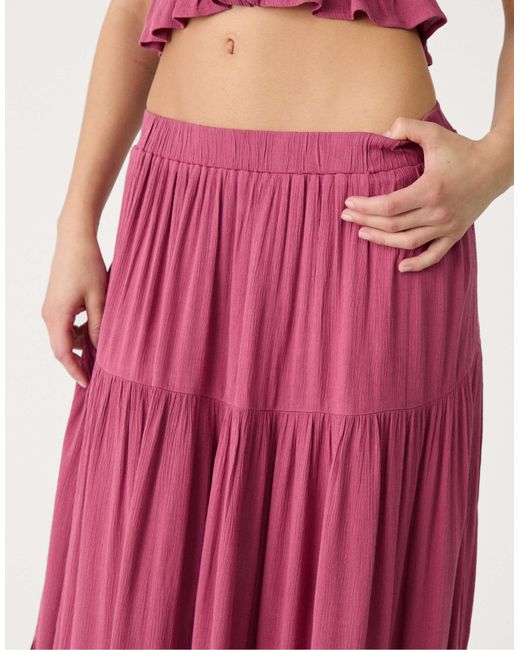 Stradivarius Pink – midirock im boho-design