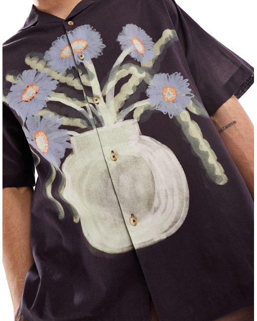 Oversized shirt with floral vase print di ASOS in Black da Uomo