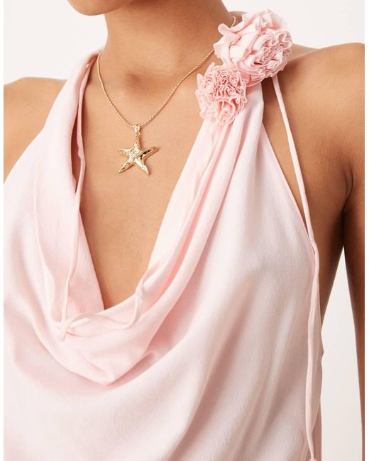 Top Drappeggiato E Allacciato Al Collo Tenue A Fiori 3D di Mango in White