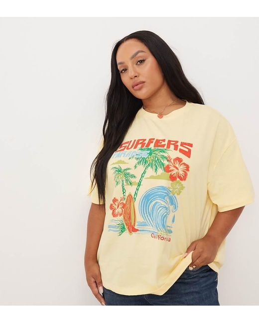 Camiseta Crema Extragrande Con Estampado Gráfico Surfero De Asos Design Curve ASOS de color Yellow
