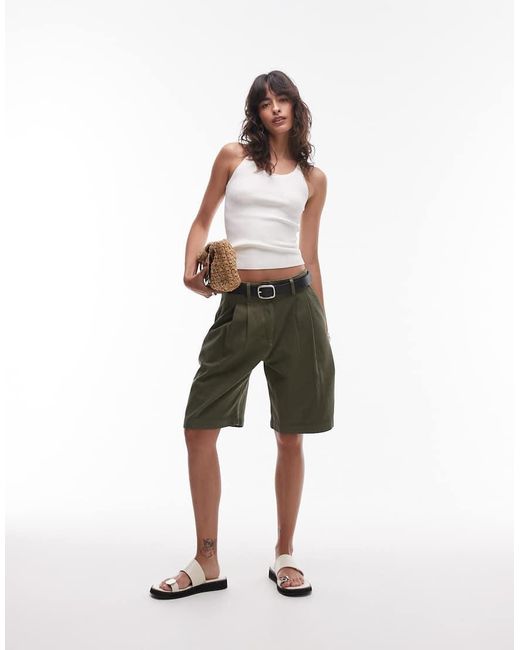 Pantaloncini Bermuda Kaki A Vita Medio Alta Con Pieghe Sul Davanti di ARKET in Green