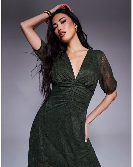 Robe mi-longue en dentelle à col v et manches courtes - kaki ASOS en coloris Green