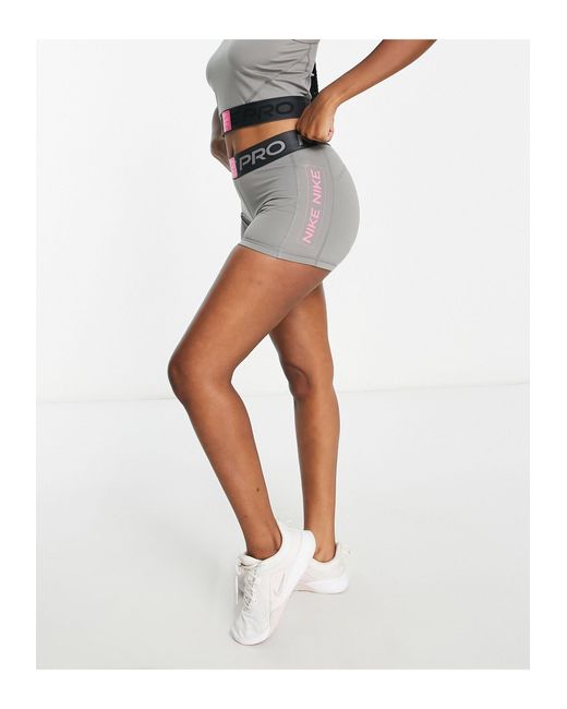 Nike White Nike – pro training grx – booty-shorts