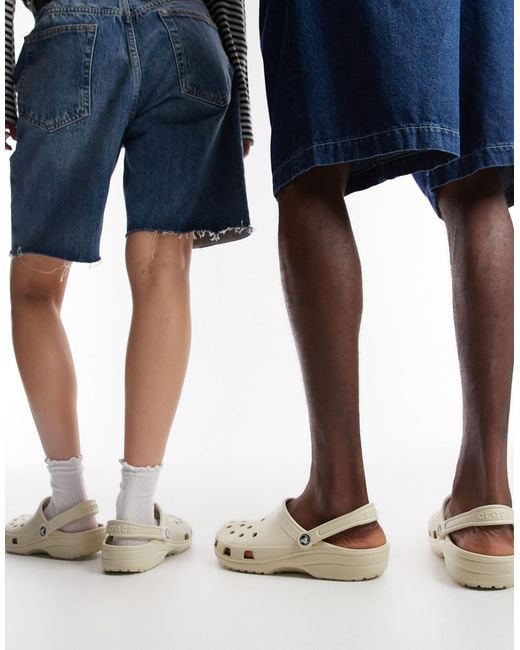 CROCSTM White Unisex Classic Clogs